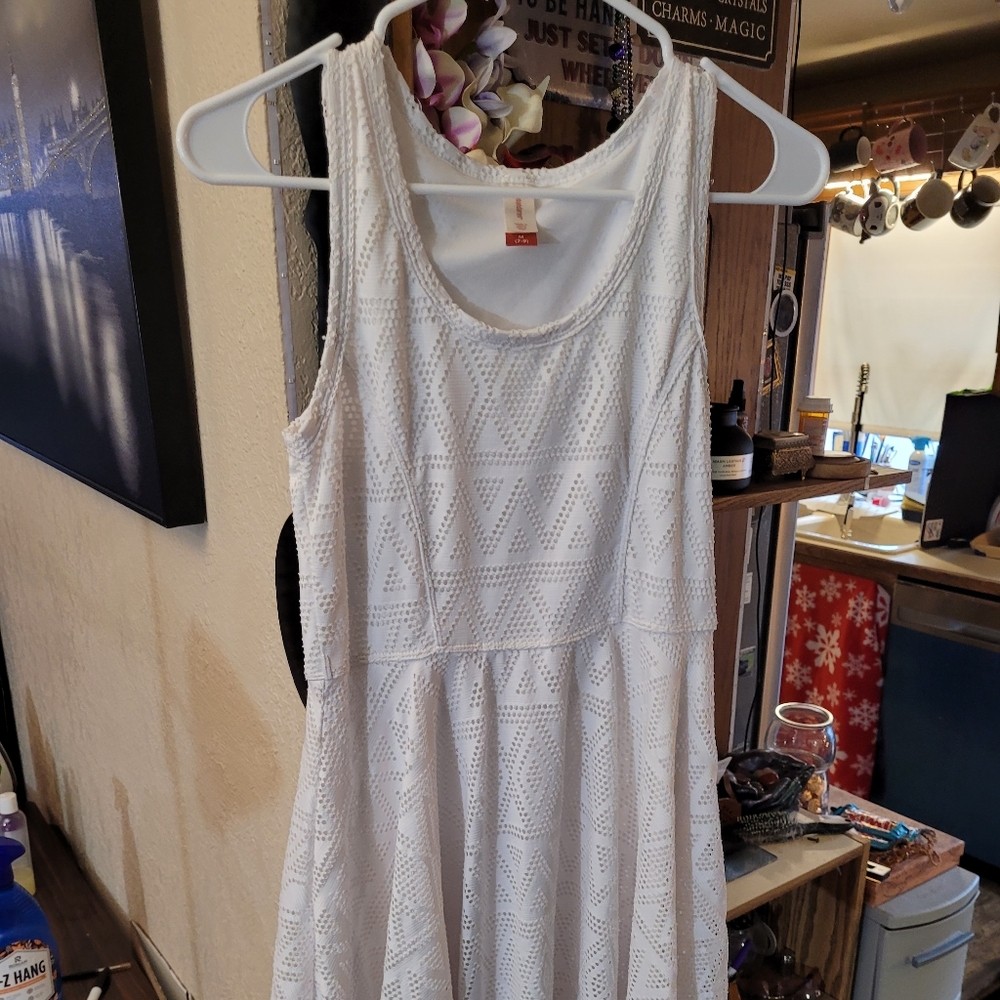 White Sleeveless Dress